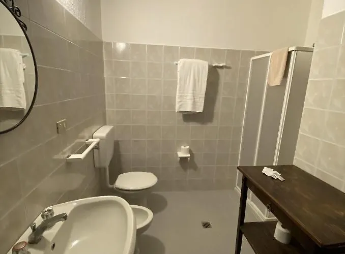 Della Luna Non E Un E Quello Che Cercavi Hotel *