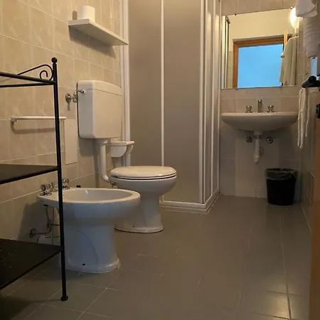 Della Luna Non E Un E Quello Che Cercavi *